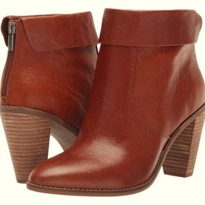 Nycott booties